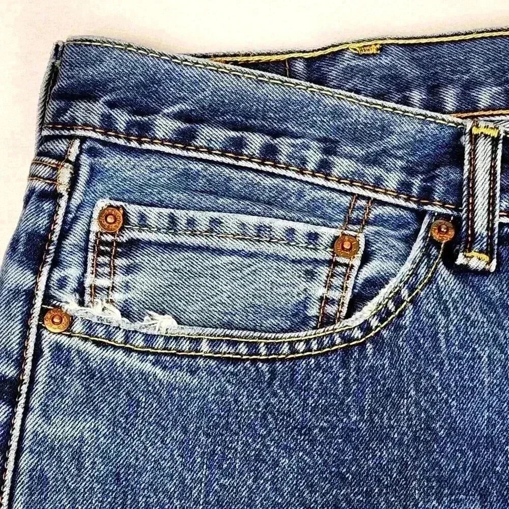 Levi's 505 Regular Fit Mens Denim Jeans 40x32 Straight Leg Classic Zip Fly Blue‎ - Picture 8 of 16